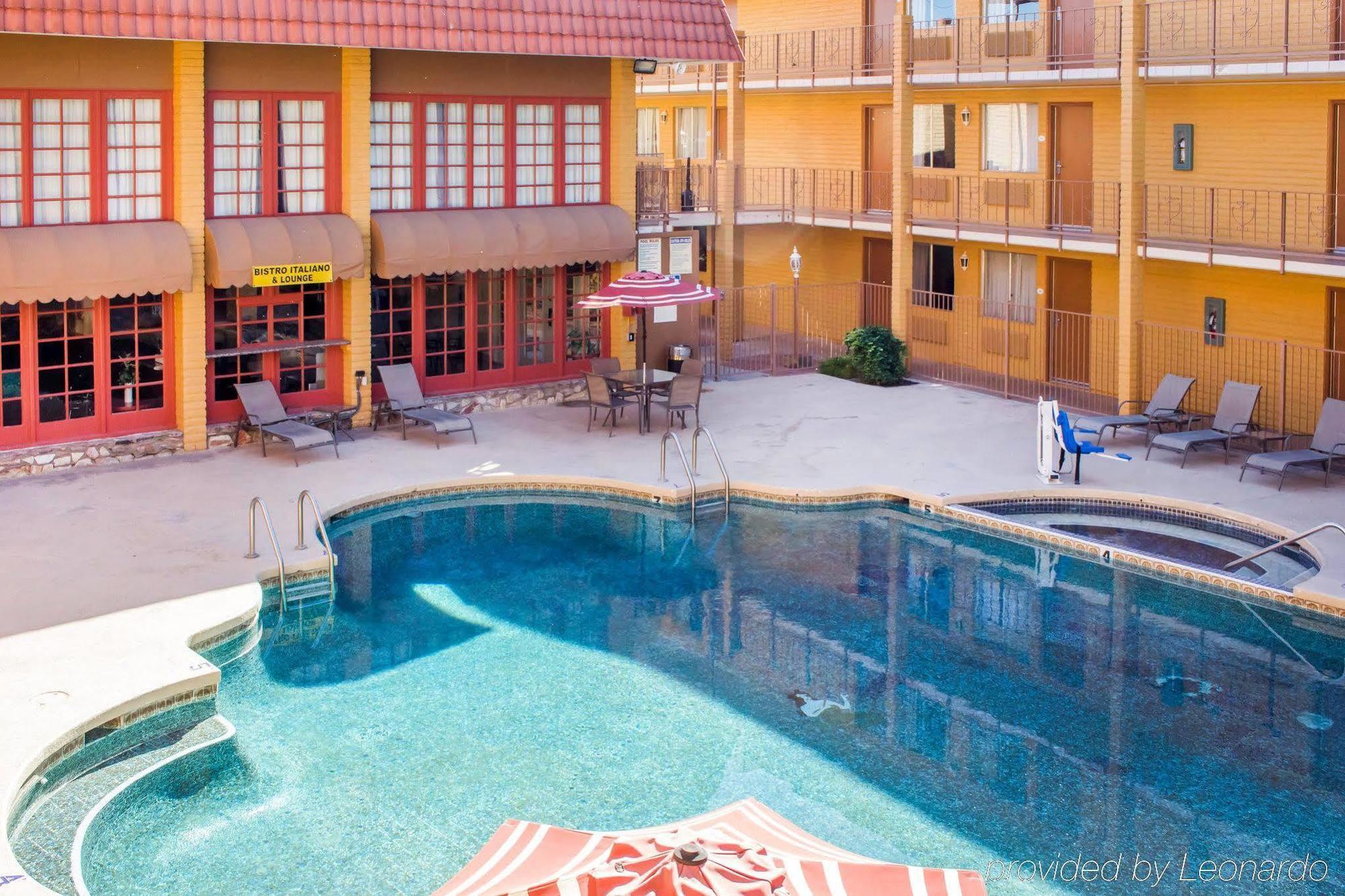 Отель Ramada By Wyndham Tempe Near Asu Экстерьер фото