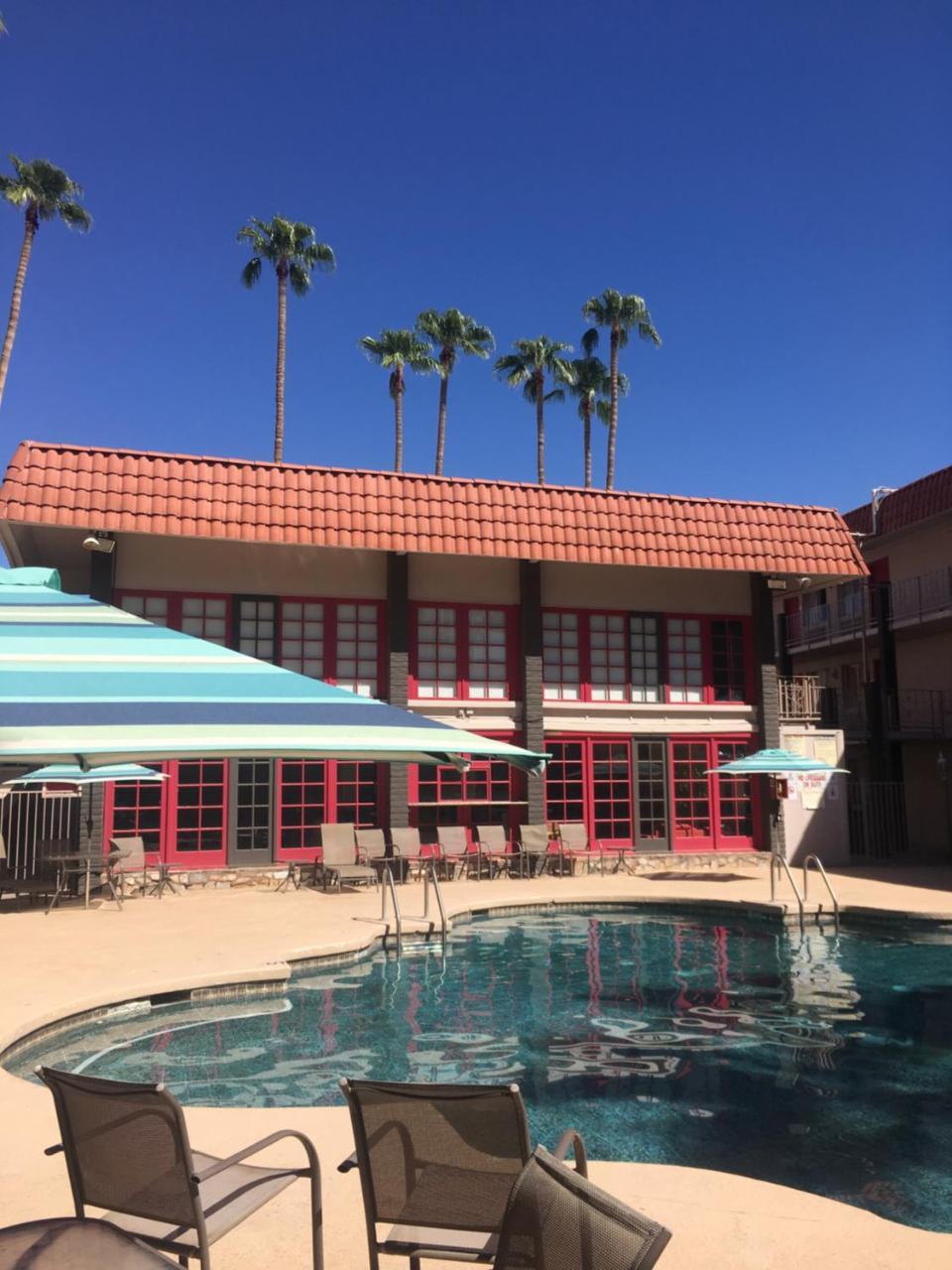 Отель Ramada By Wyndham Tempe Near Asu Экстерьер фото